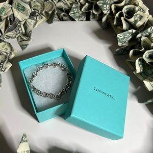 tiffany and co round link bracelet in sterling silver, used in good condition.